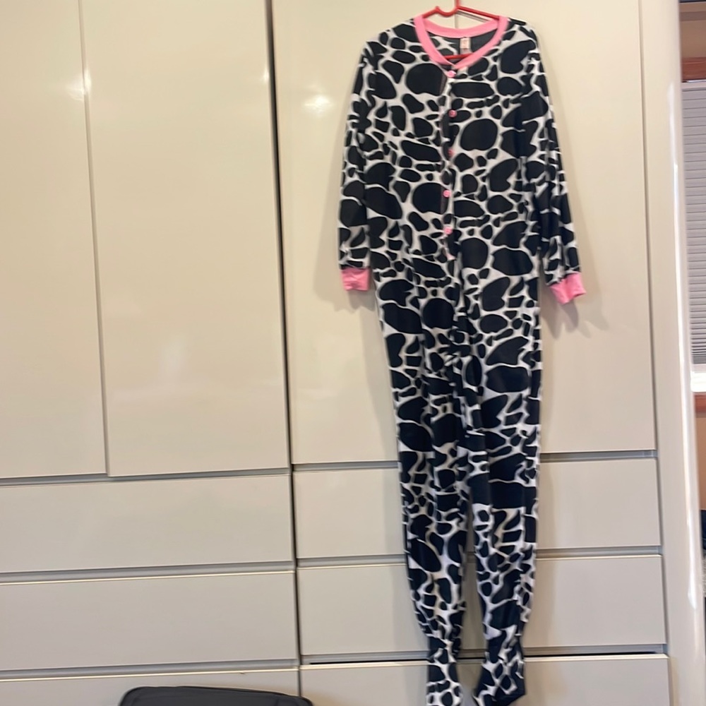 Cow footsie pj’s